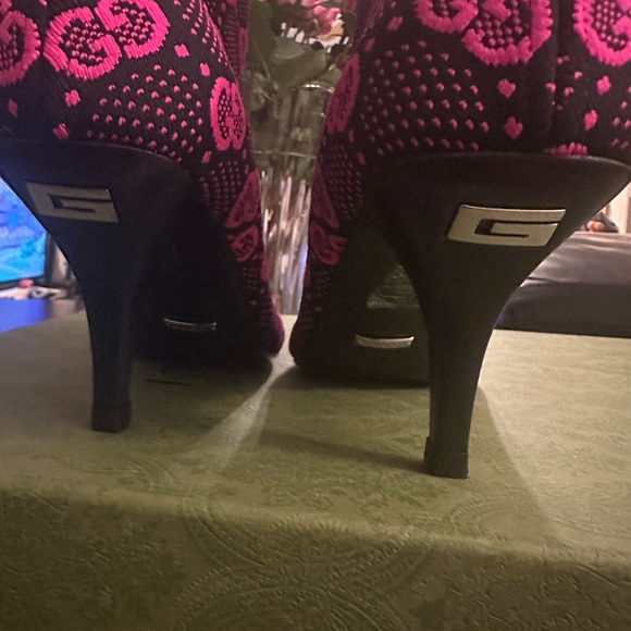 Gucci
GG Jacquard sock bootie
Size 40.5 women - Picture 3 of 9
